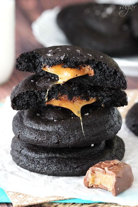 Crni slani karamel kolačići