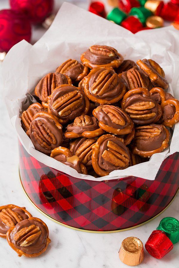 أفضل وصفات حلوى عيد الميلاد محلية الصنع: 3-Ingredient Pretzel Turtles
